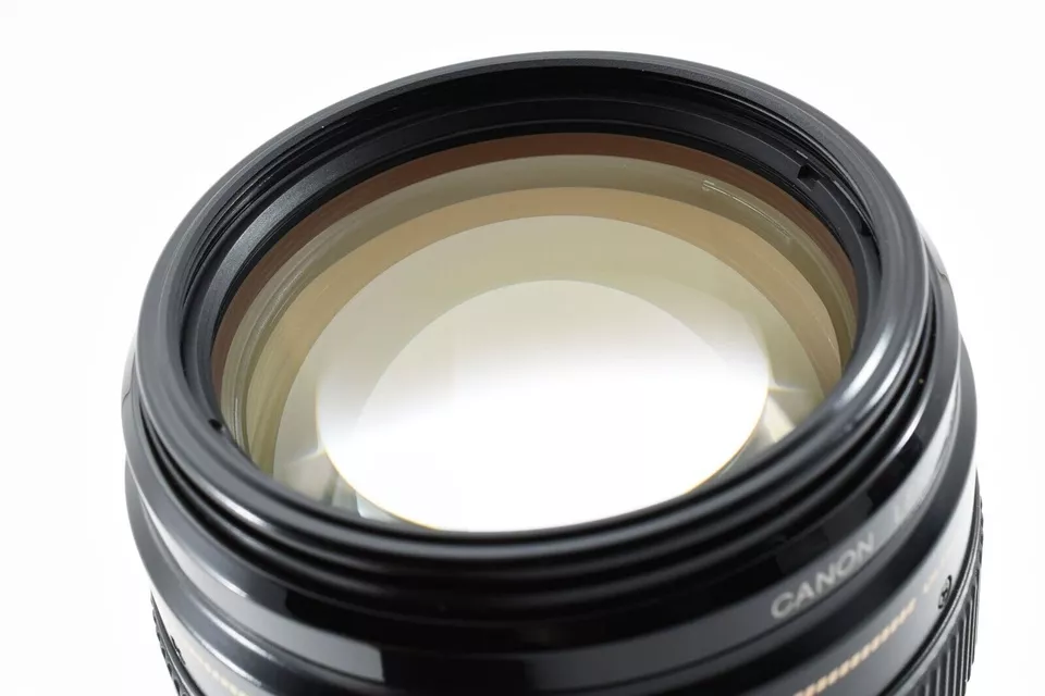 Canon EF 100mm f/2 USM Lens-03