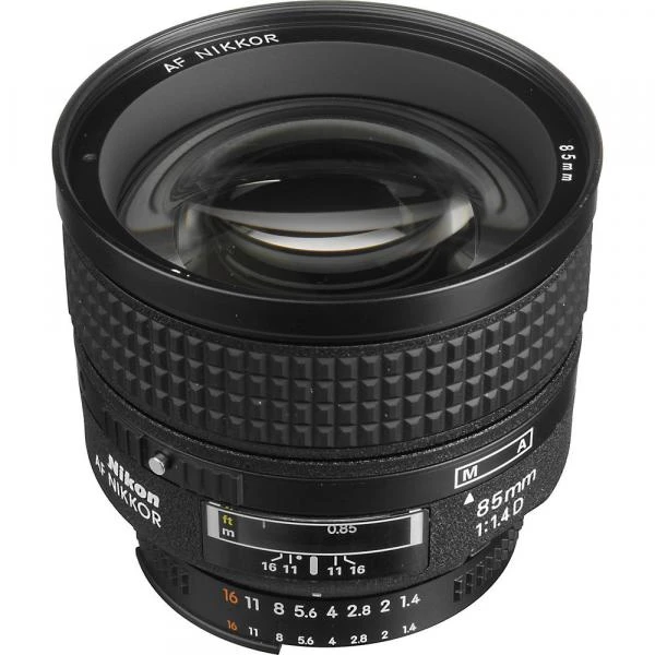 Nikon 85mm f/1.4D IF AF Nikkor FX Full Frame Lens-02