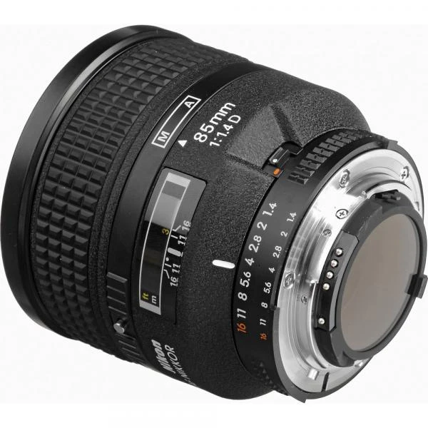 Nikon 85mm f/1.4D IF AF Nikkor FX Full Frame Lens-03